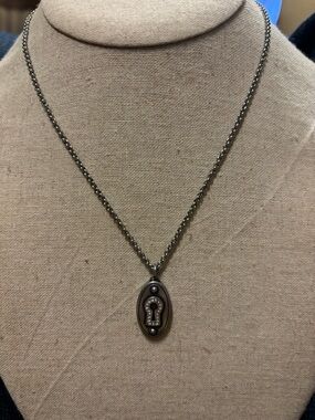 Fossil Silver tone Keyhole Pendant Necklace.